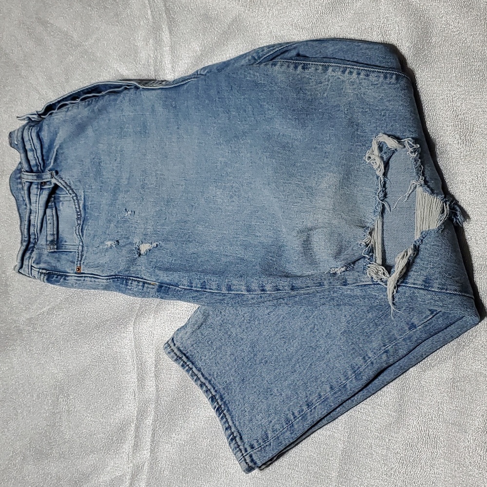 Old Navy Women's SKY Hi  Rise Straight Distressed Jeans - Light Blue Size 16